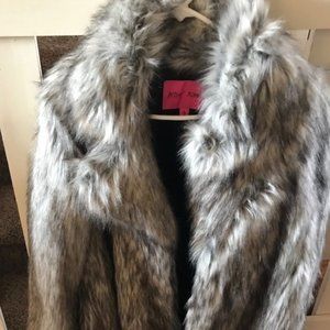 Betsy Johnson sz LRG Faux fur jacket
